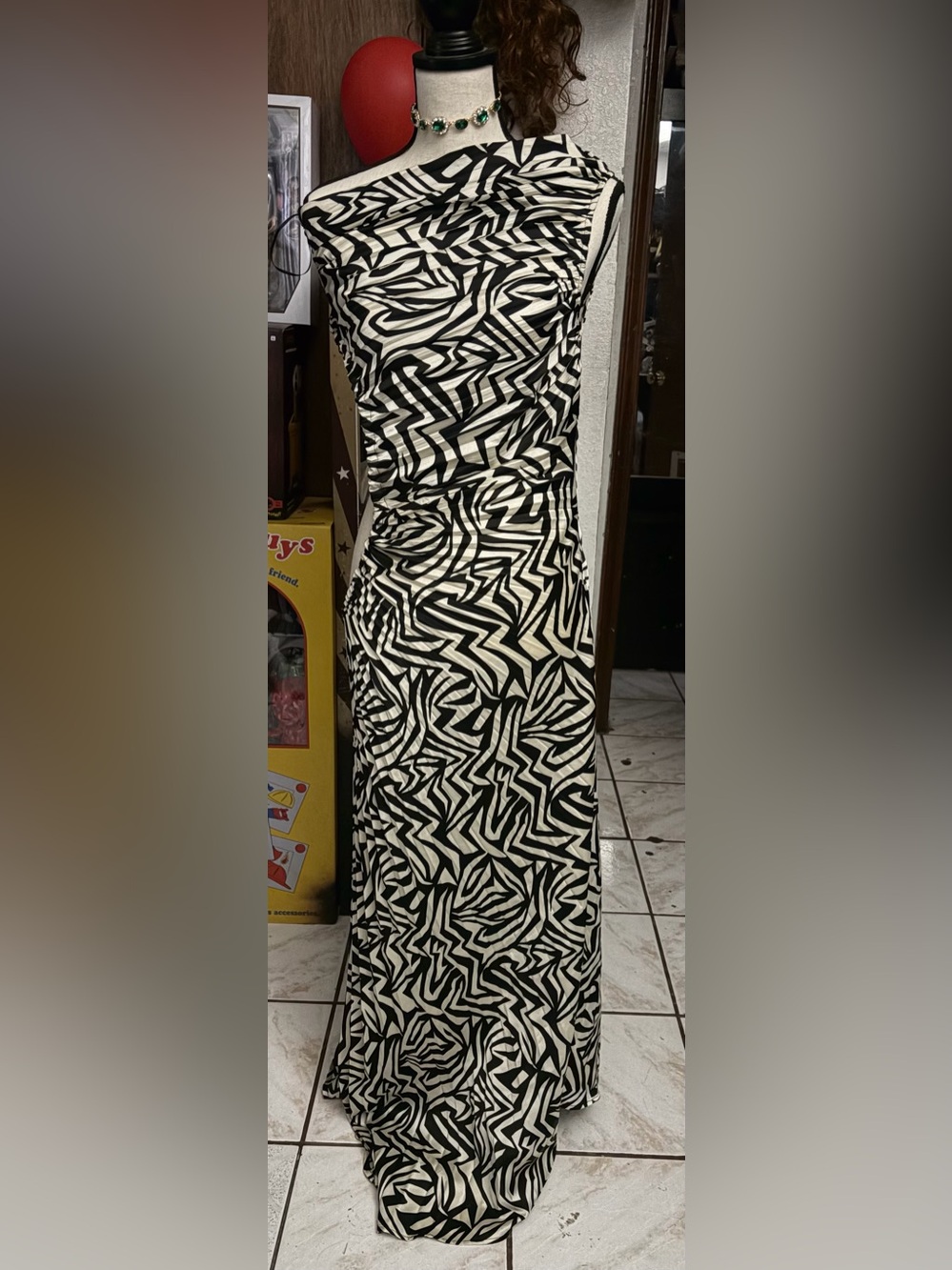 dress
One-Shoulder Zebra Print